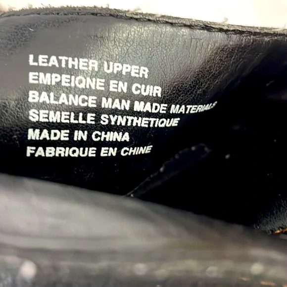 boc Ladies Clogs. Buckled Feature. Size 7/38 - Picture 11 of 12